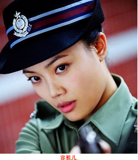 当兵的军装装在女明星身上是什么样子